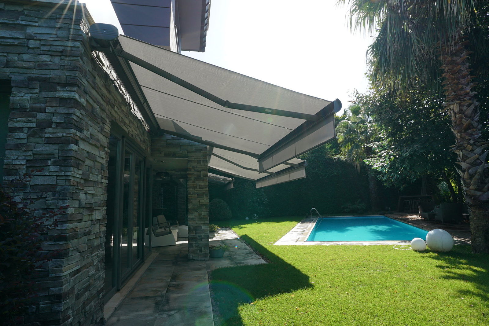 Pergola construction detail