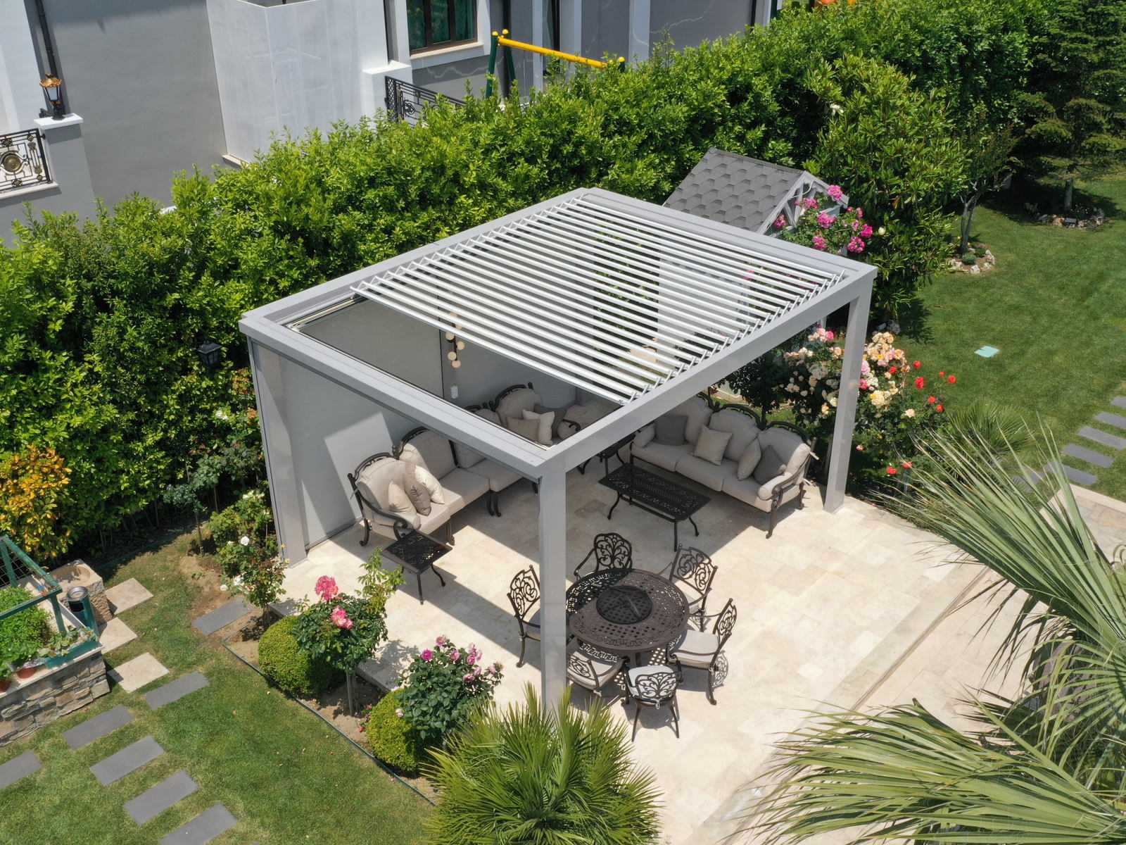 Ihlamur Houses pergola installation, Beykoz, İstanbul
